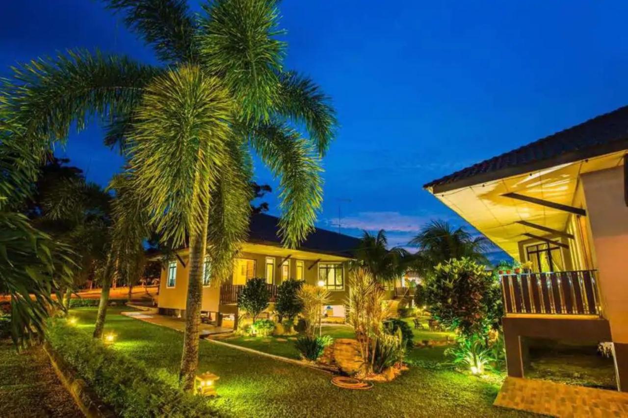 Capital O 90088 Mbp Leisure Resort Batu Pahat Exterior foto